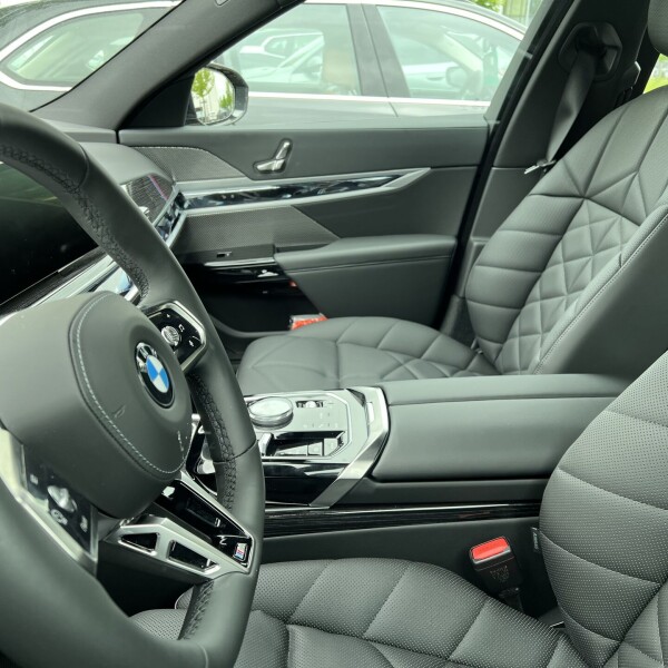 BMW 7-серии из Германии (96685)