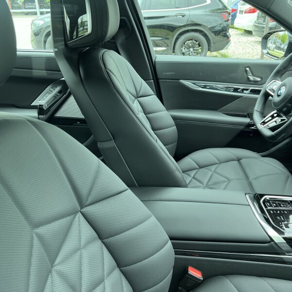 BMW 7-серии из Германии (96698)