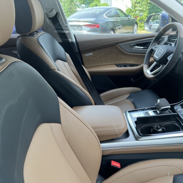 Audi Q8 из Германии (98360)