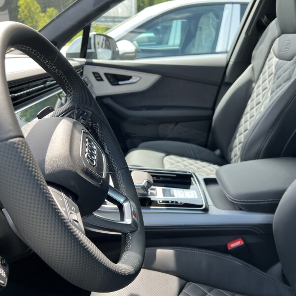 Audi Q7 из Германии (99582)