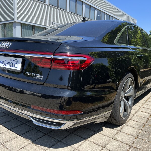 Audi A8  из Германии (100069)