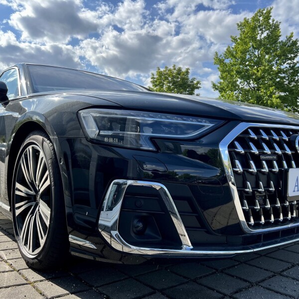 Audi A8  из Германии (102713)