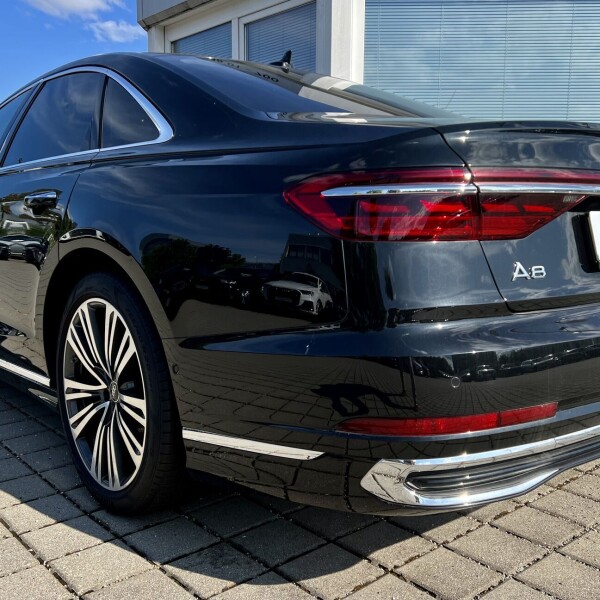 Audi A8  из Германии (102756)