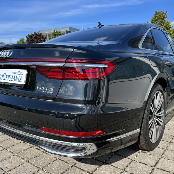 Audi A8  из Германии (102751)