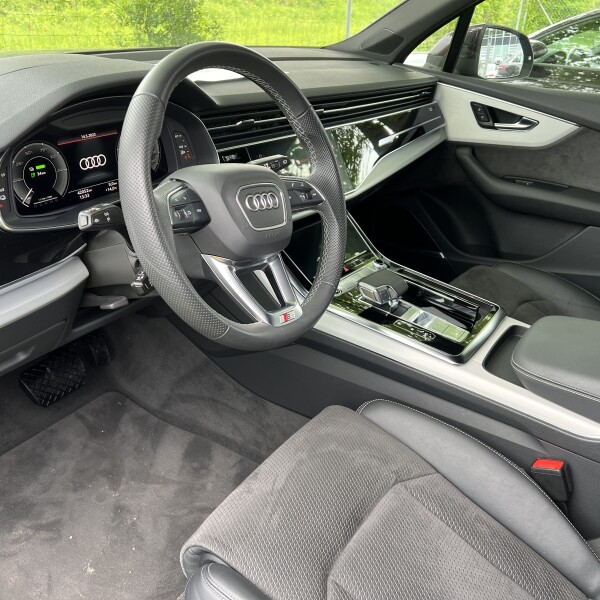 Audi Q7 из Германии (103066)