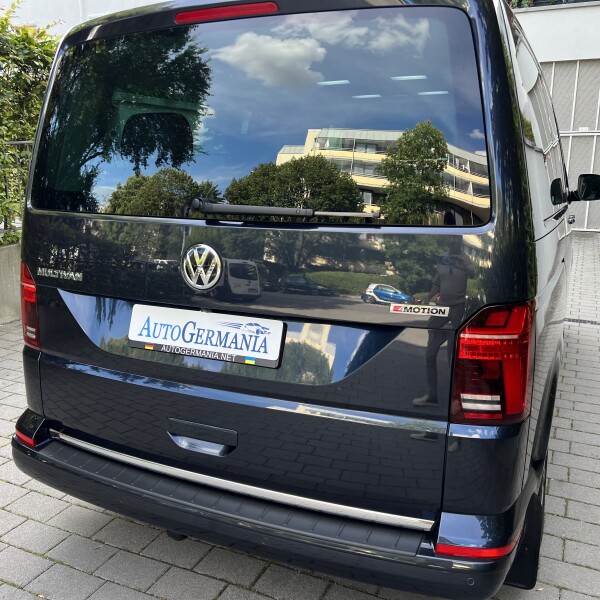 Volkswagen Multivan/Caravelle/Transporter из Германии (103300)