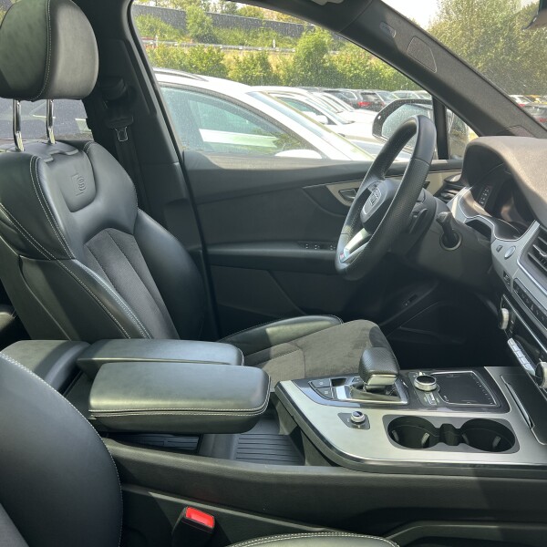 Audi Q7 из Германии (103799)