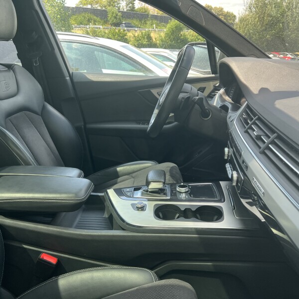 Audi Q7 из Германии (103800)