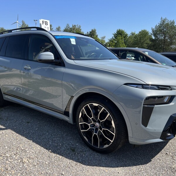 BMW X7 из Германии (104013)