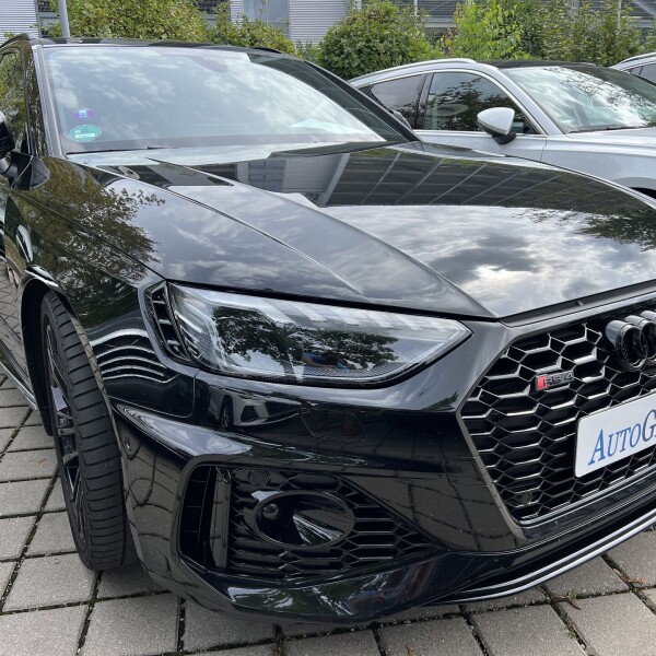 Audi RS4 из Германии (104488)