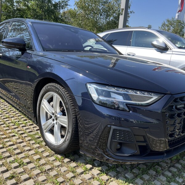 Audi A8  из Германии (104999)