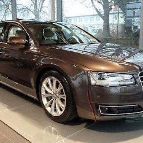 Audi A8  из Германии (6202)
