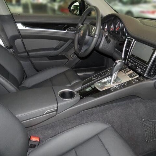 Porsche Panamera  из Германии (7152)