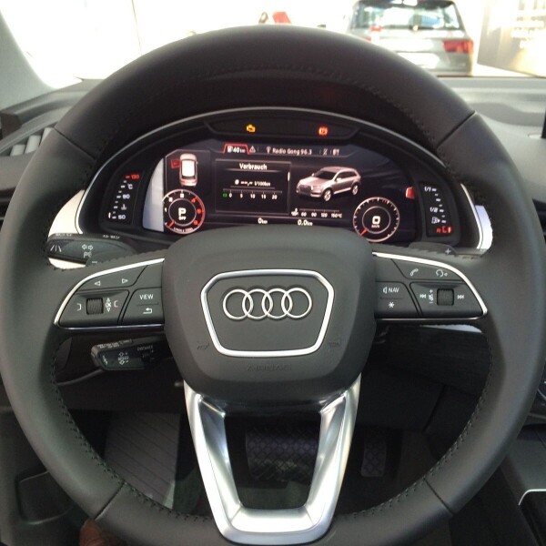 Audi Q7 из Германии (7682)