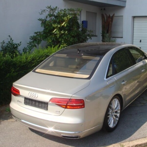 Audi A8  из Германии (7996)