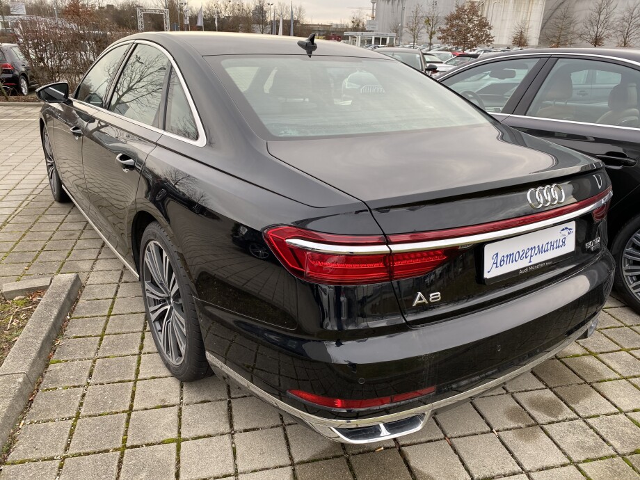 Audi A8  З Німеччини (25061)
