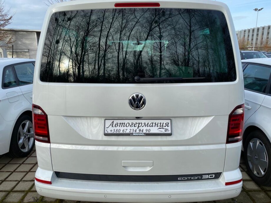 Volkswagen Multivan/Caravelle/Transporter З Німеччини (30015)