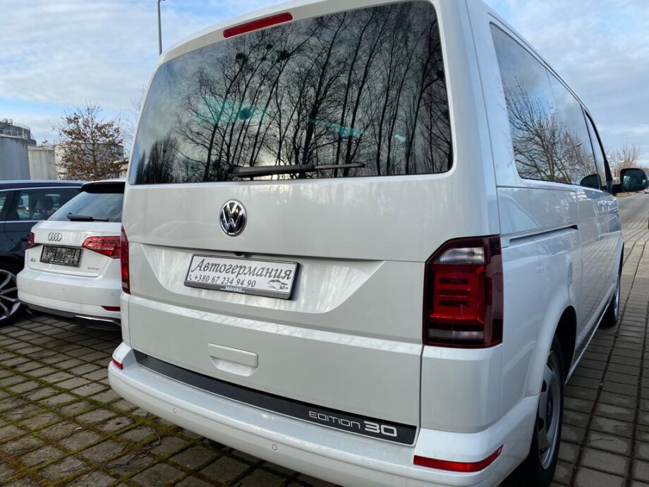 Volkswagen Multivan/Caravelle/Transporter З Німеччини (30035)
