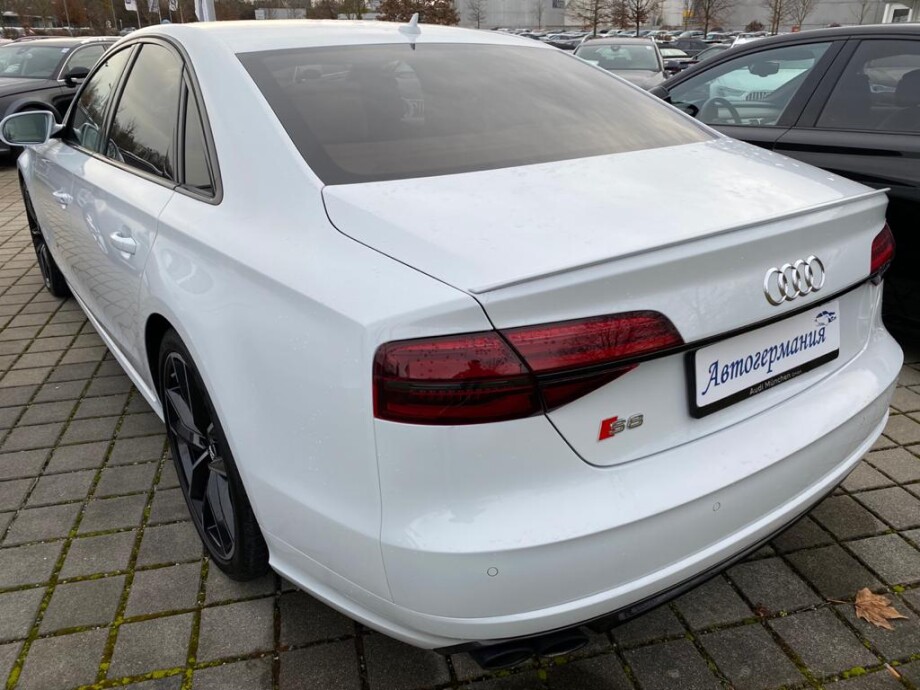 Audi S8  З Німеччини (31008)