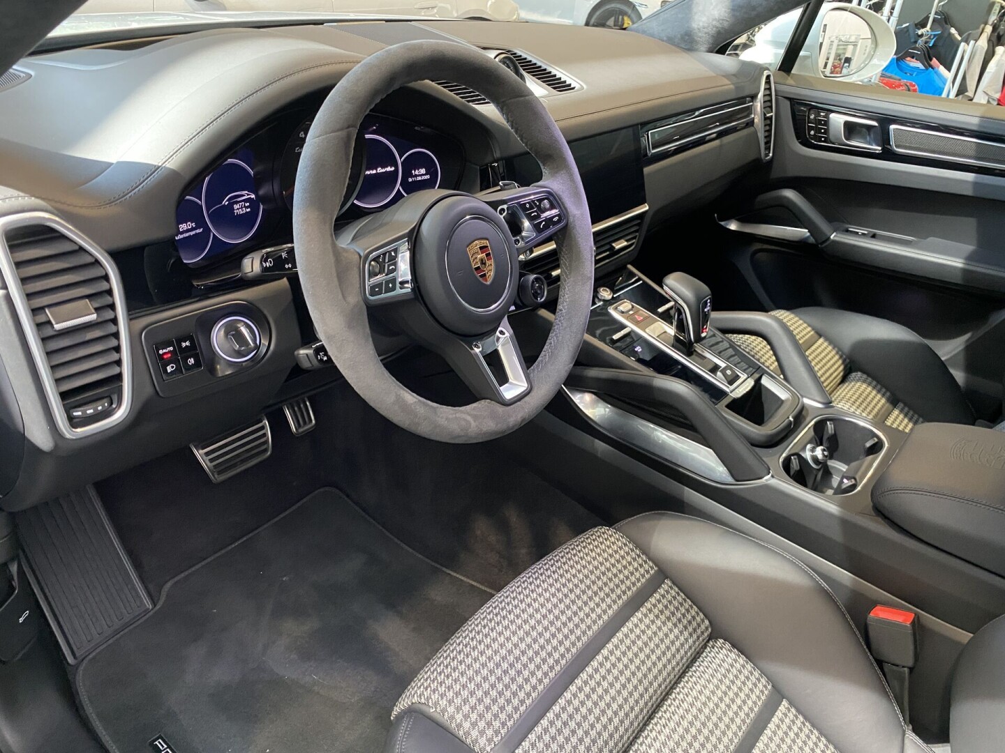 Porsche Cayenne GTS 460PS  З Німеччини (33817)