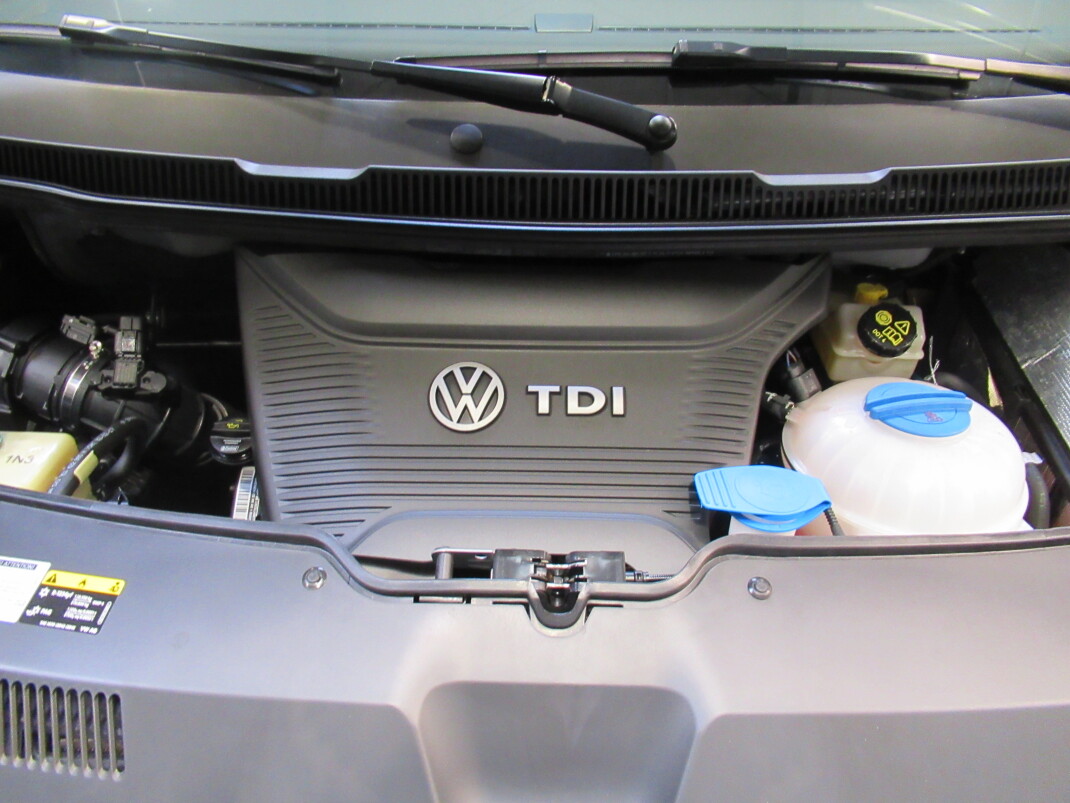 VW Multivan 2.0TDI (204PS) Highline 4Motion LED З Німеччини (36602)
