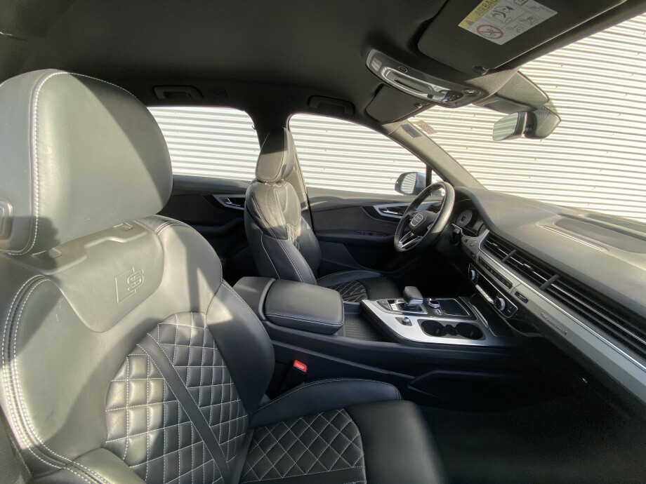 Audi SQ7 Individual Matrix 7местный З Німеччини (37561)