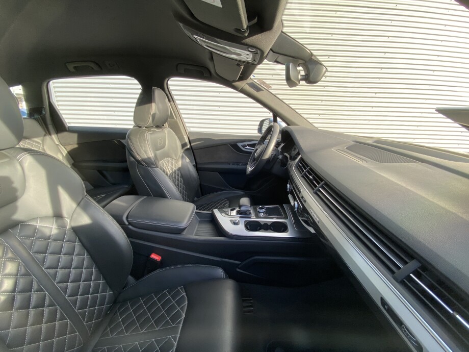 Audi SQ7 Individual Matrix 7местный З Німеччини (37560)