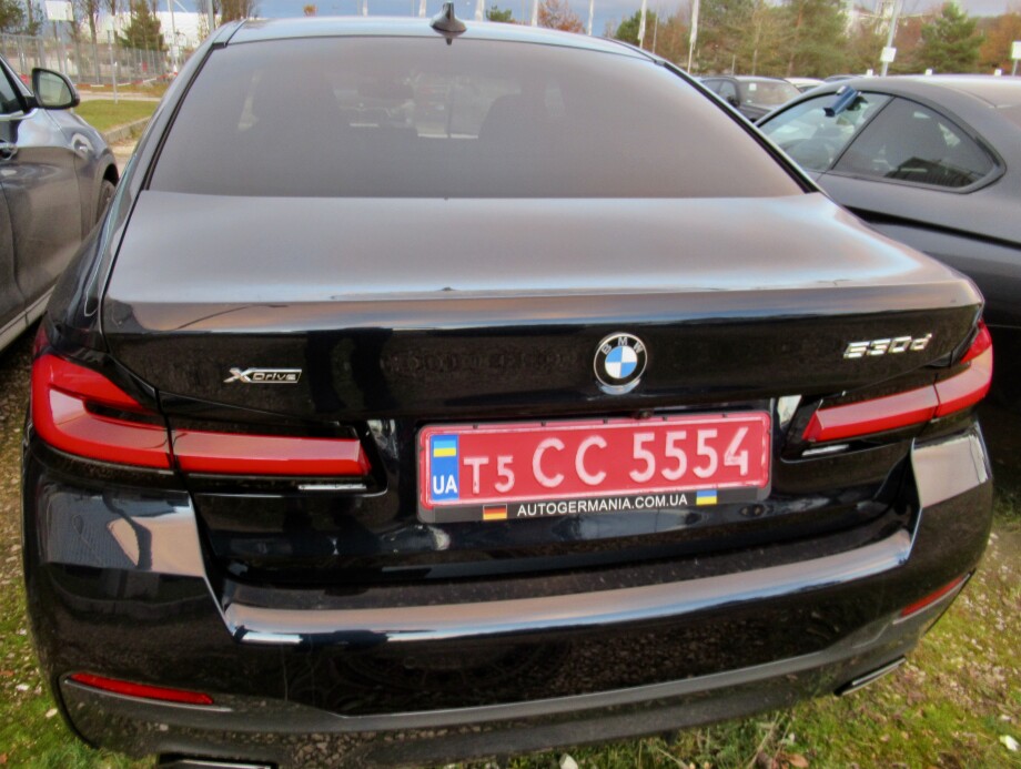 BMW 530d 286PS xDrive M-Paket Black З Німеччини (37920)