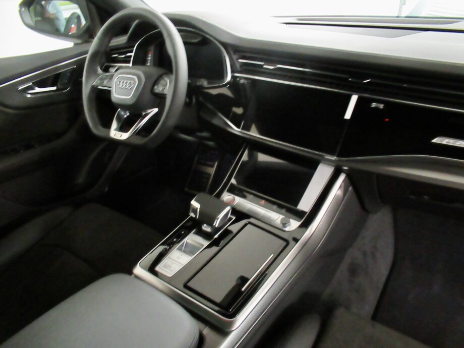 Audi RSQ8 З Німеччини (38666)