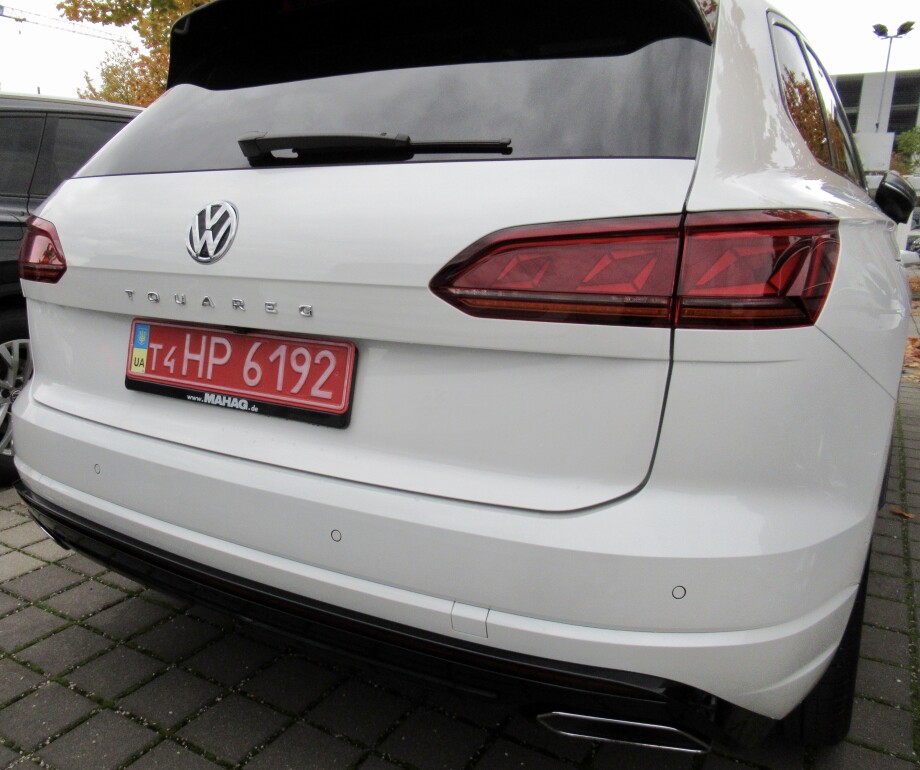VW Touareg 3.0TDI 286PS R-Line Exclusive (One MILLION) З Німеччини (39899)