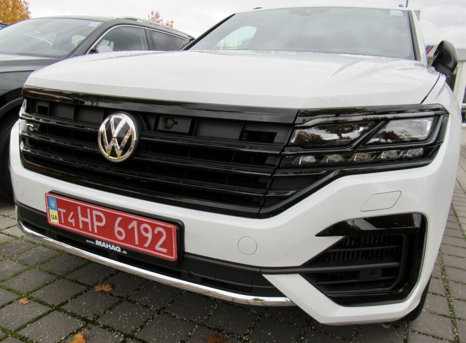 VW Touareg 3.0TDI 286PS R-Line Exclusive (One MILLION) З Німеччини (39894)