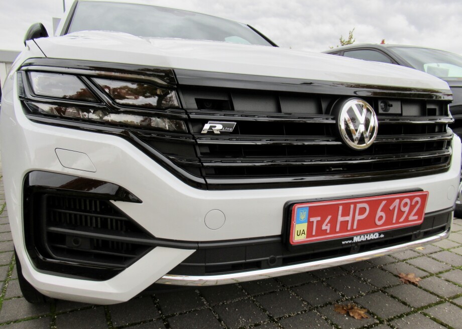 VW Touareg 3.0TDI 286PS R-Line Exclusive (One MILLION) З Німеччини (39895)