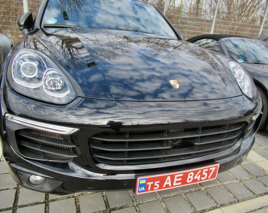 Porsche Cayenne 3.0diesel 262PS Platinum Edition  З Німеччини (40462)