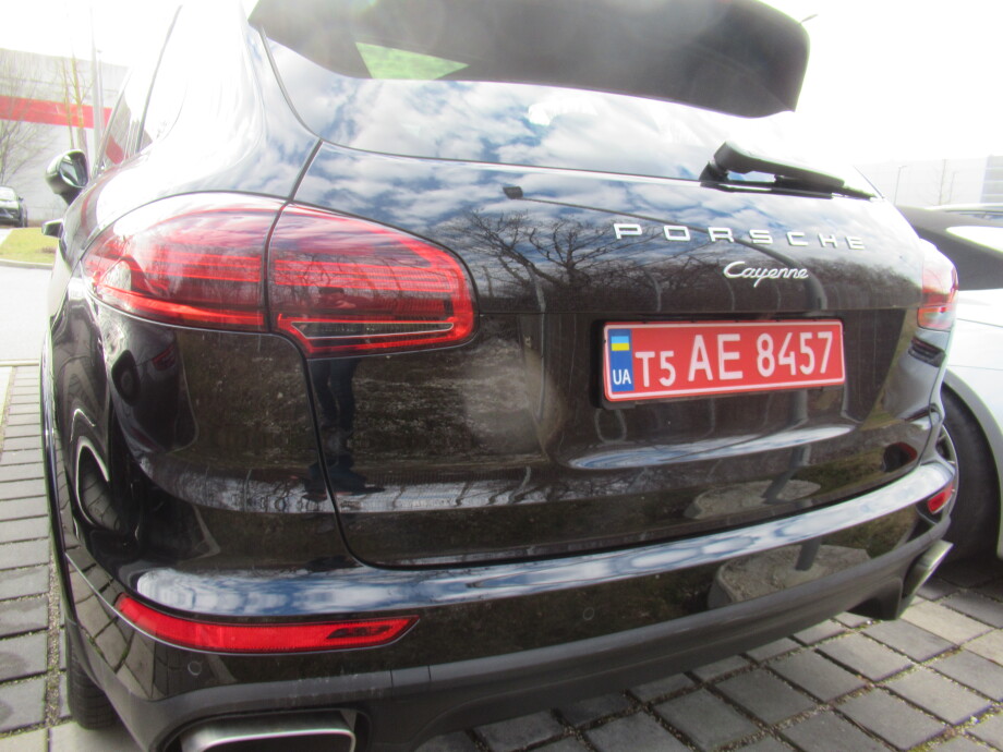 Porsche Cayenne 3.0diesel 262PS Platinum Edition  З Німеччини (40470)