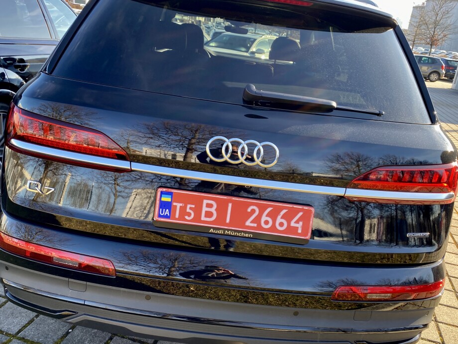 Audi Q7 50TDI Black Paket 7-местный З Німеччини (43869)