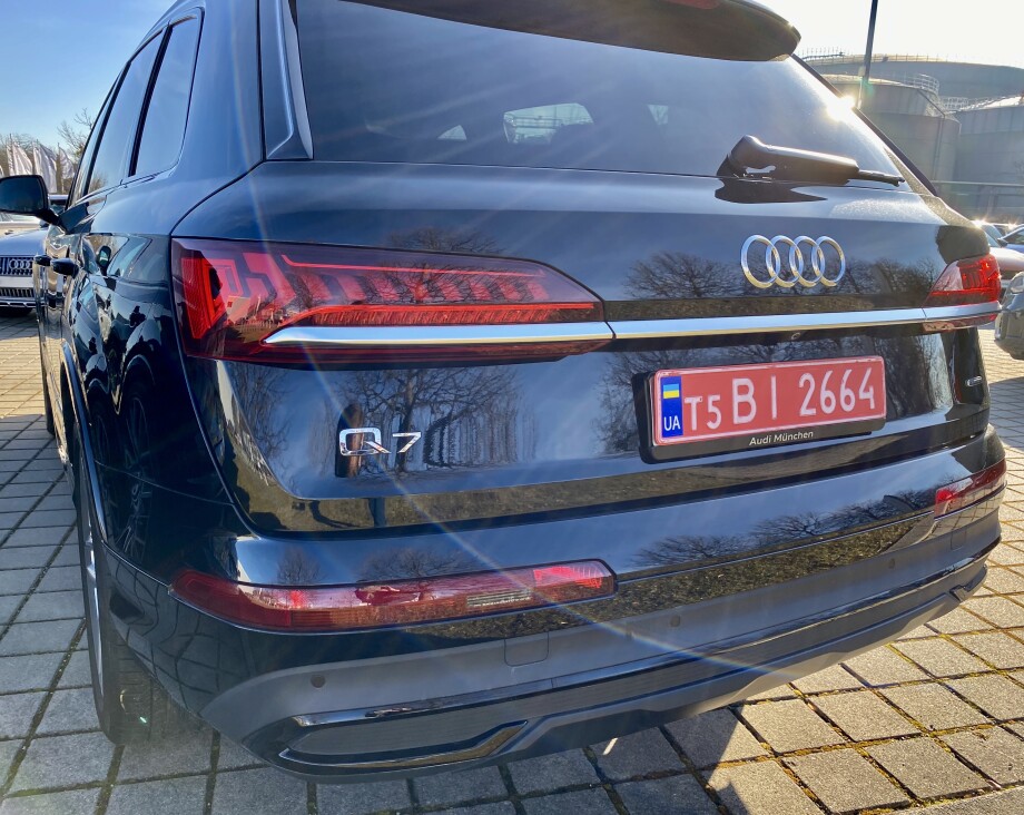 Audi Q7 50TDI Black Paket 7-местный З Німеччини (43873)