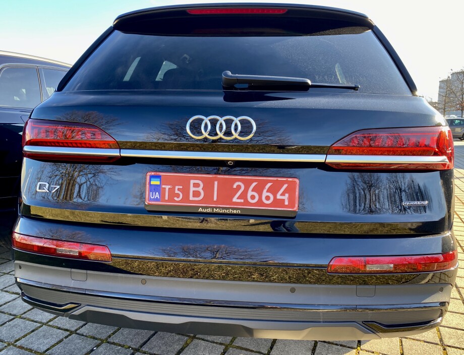 Audi Q7 50TDI Black Paket 7-местный З Німеччини (43858)