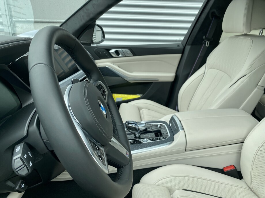 BMW X7 M50d 400PS Individual Black-Paket 7мест З Німеччини (48815)