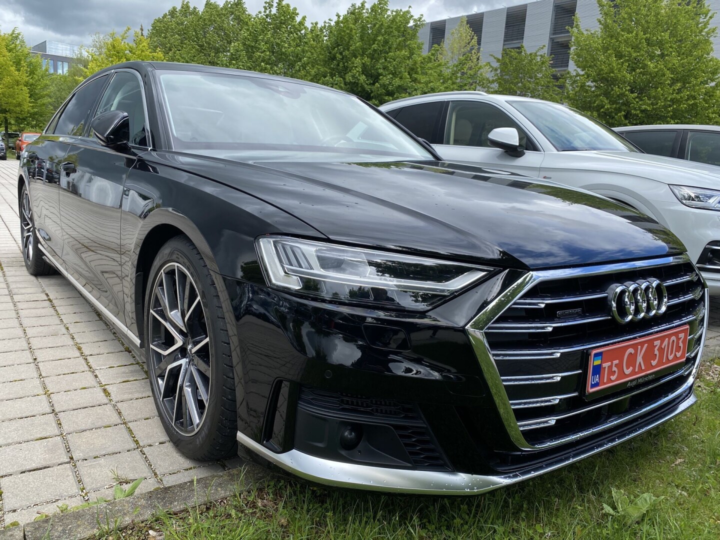 Audi A8 50TDI 286PS Quattro Long Matrix  Из Германии (48929)