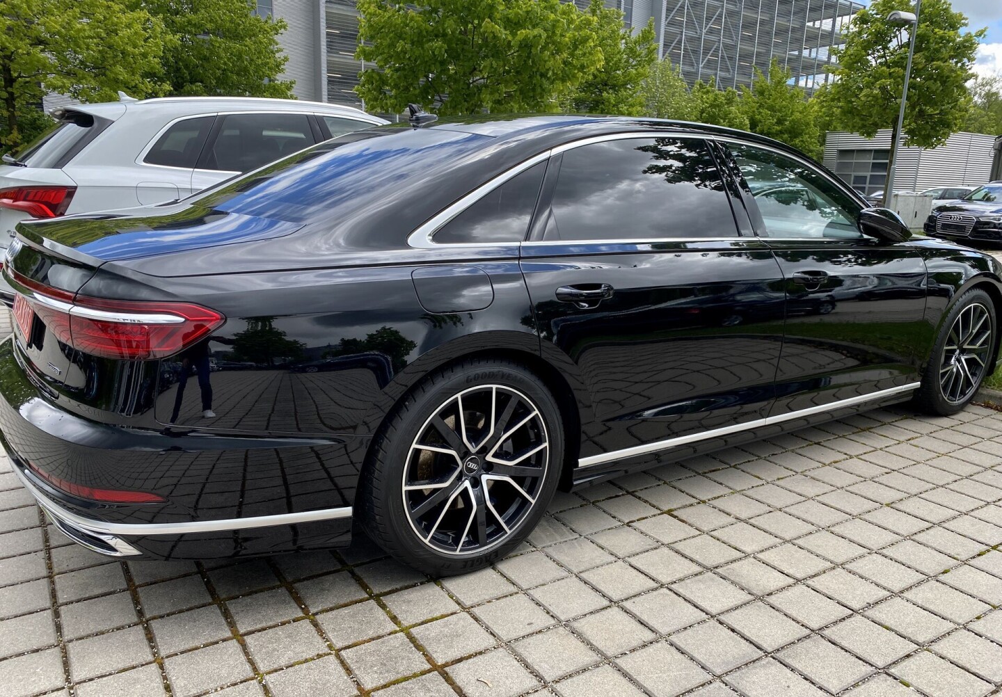 Audi A8 50TDI 286PS Quattro Long Matrix  From Germany (48947)