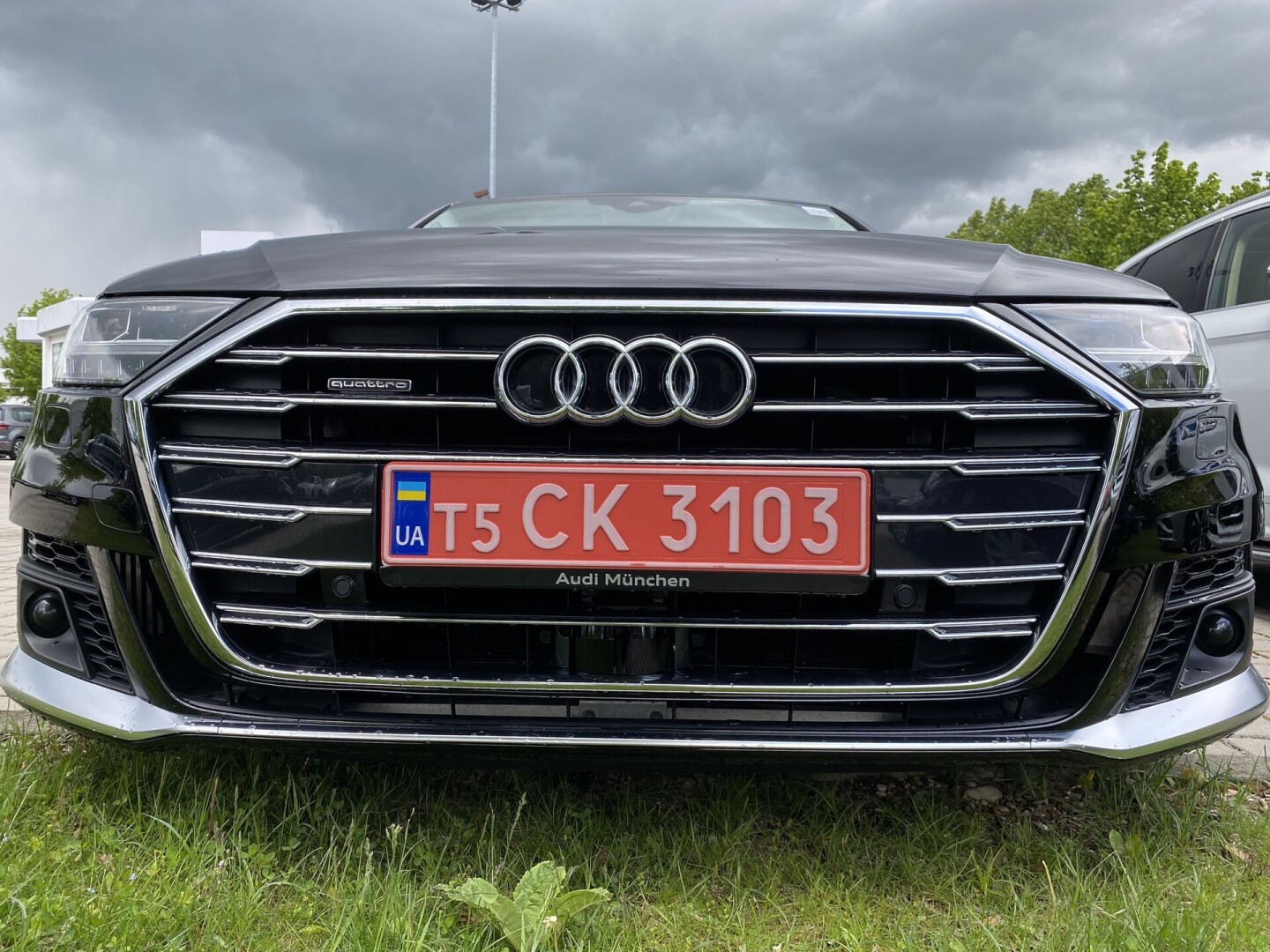 Audi A8 50TDI 286PS Quattro Long Matrix  З Німеччини (48931)