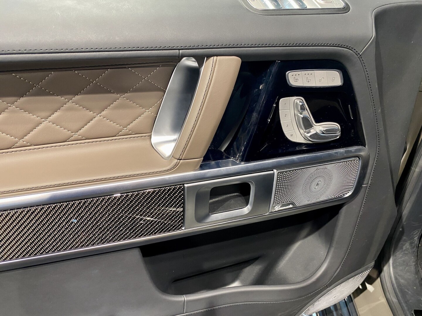 Mercedes-Benz G63 AMG Carbon Exclusive З Німеччини (52557)