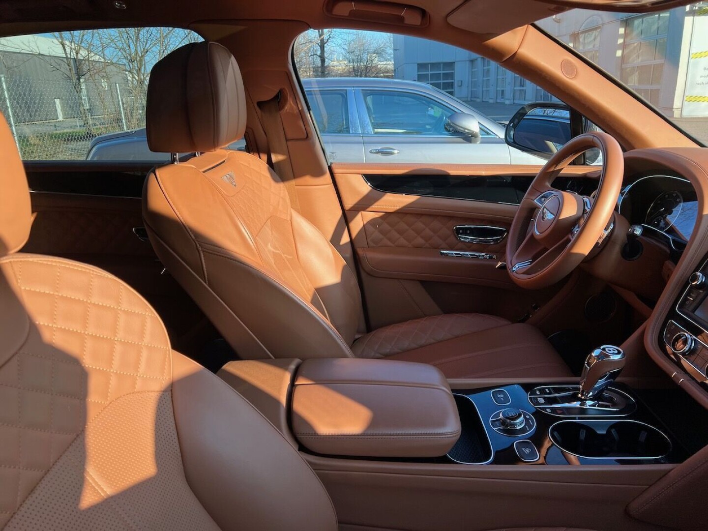Bentley Bentayga 4.0 V8 Design 4WD 549PS Individual З Німеччини (64460)