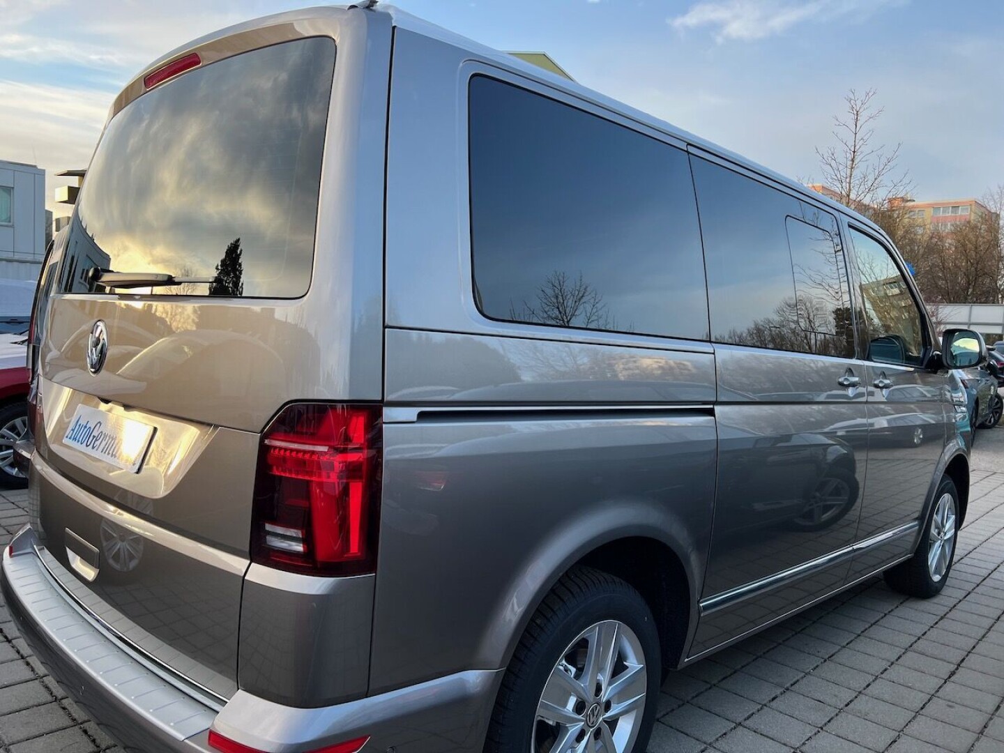 VW Multivan T6.1 BULLI 2.0TDI 199PS 4Motion DSG 7-мест From Germany (66729)