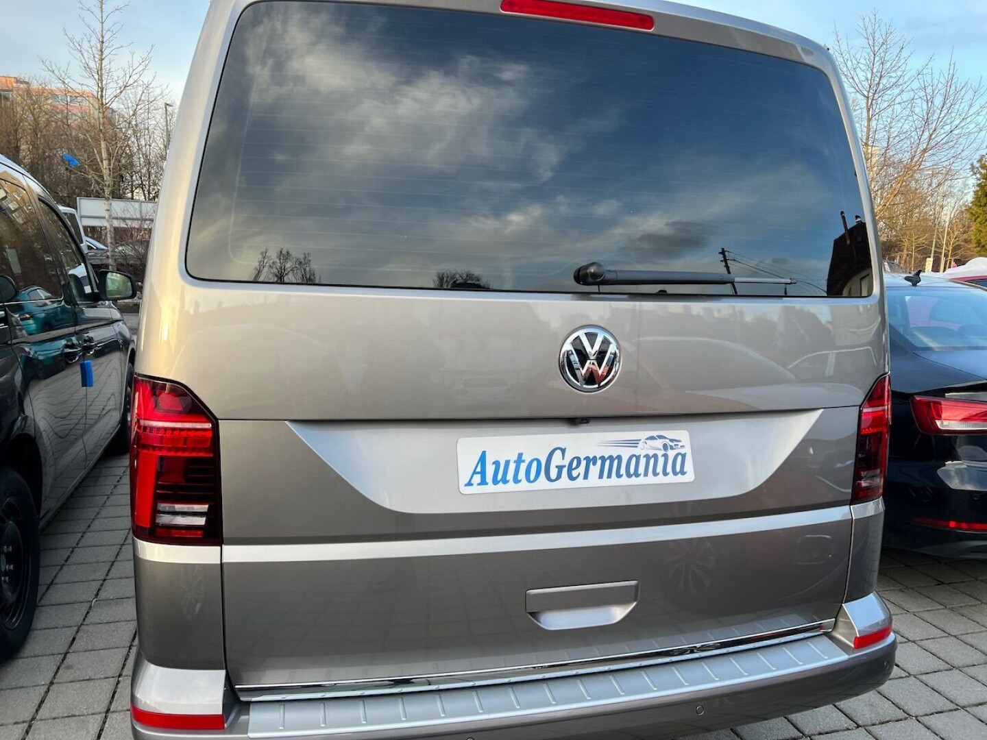 VW Multivan T6.1 BULLI 2.0TDI 199PS 4Motion DSG 7-мест Aus Deutschland (66721)