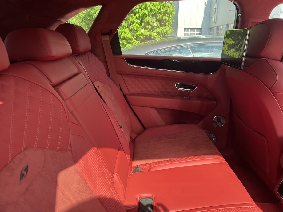 Bentley Bentayga 4.0 V8 Design 551PS Individual Exclusive  З Німеччини (71154)
