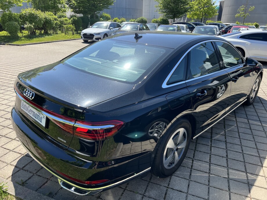 Audi A8  З Німеччини (72851)