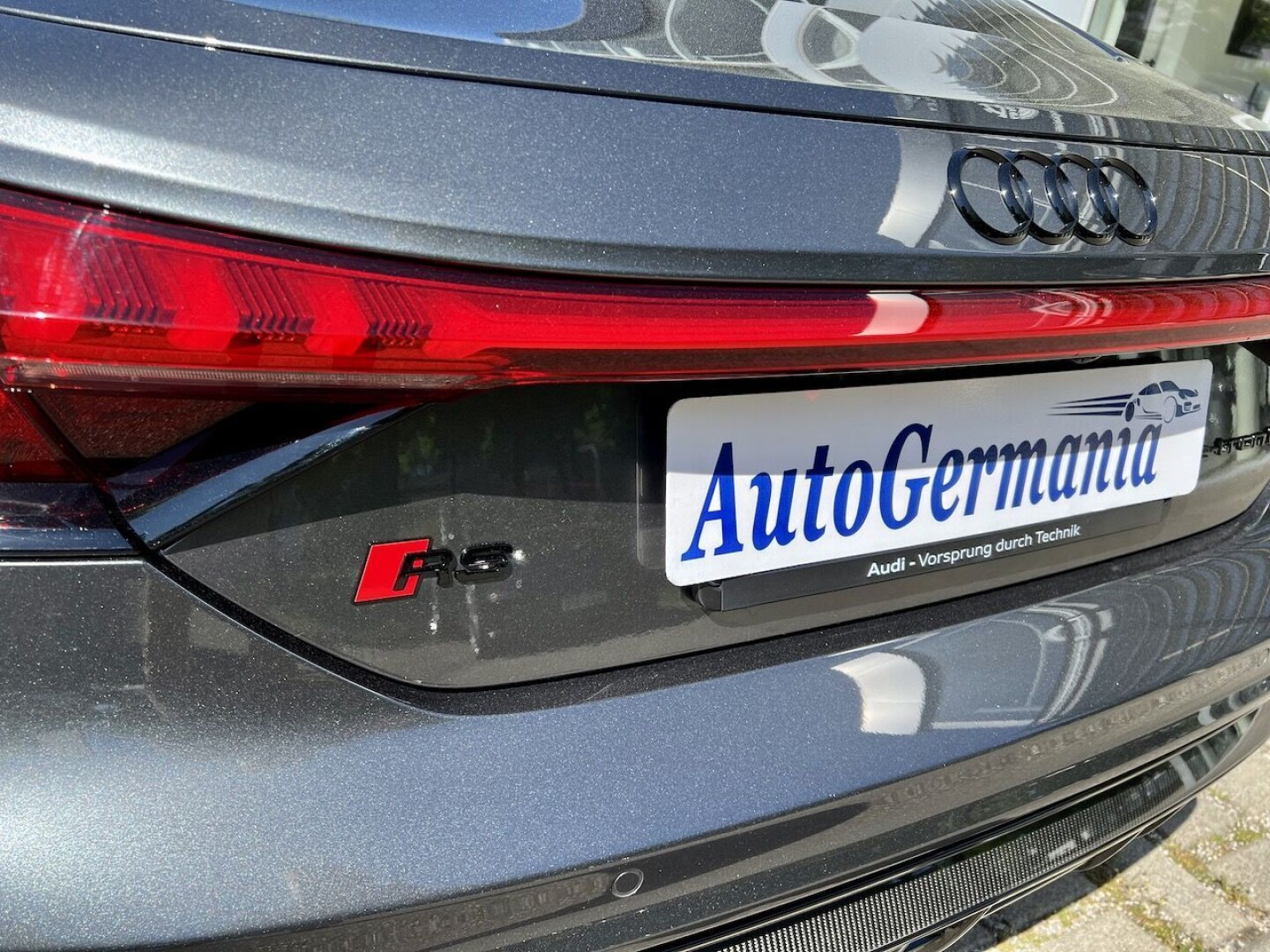 Audi e-Tron RS GT 598PS HD Matrix Black-Paket З Німеччини (74386)