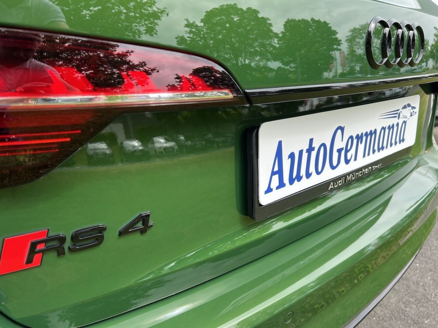 Audi RS4 Avant 450PS Matrix  З Німеччини (74824)