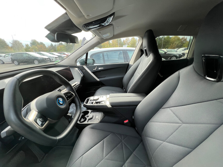 BMW iX40 xDrive M-Sportpaket 326PS 77kWh З Німеччини (80428)